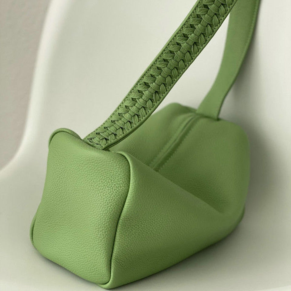 New Version Of Woven Wide Shoulder Straps Thick First Layer Cowhide Women Hand-Held Pillow Bread Bag Green Shoulder Underarm Bag